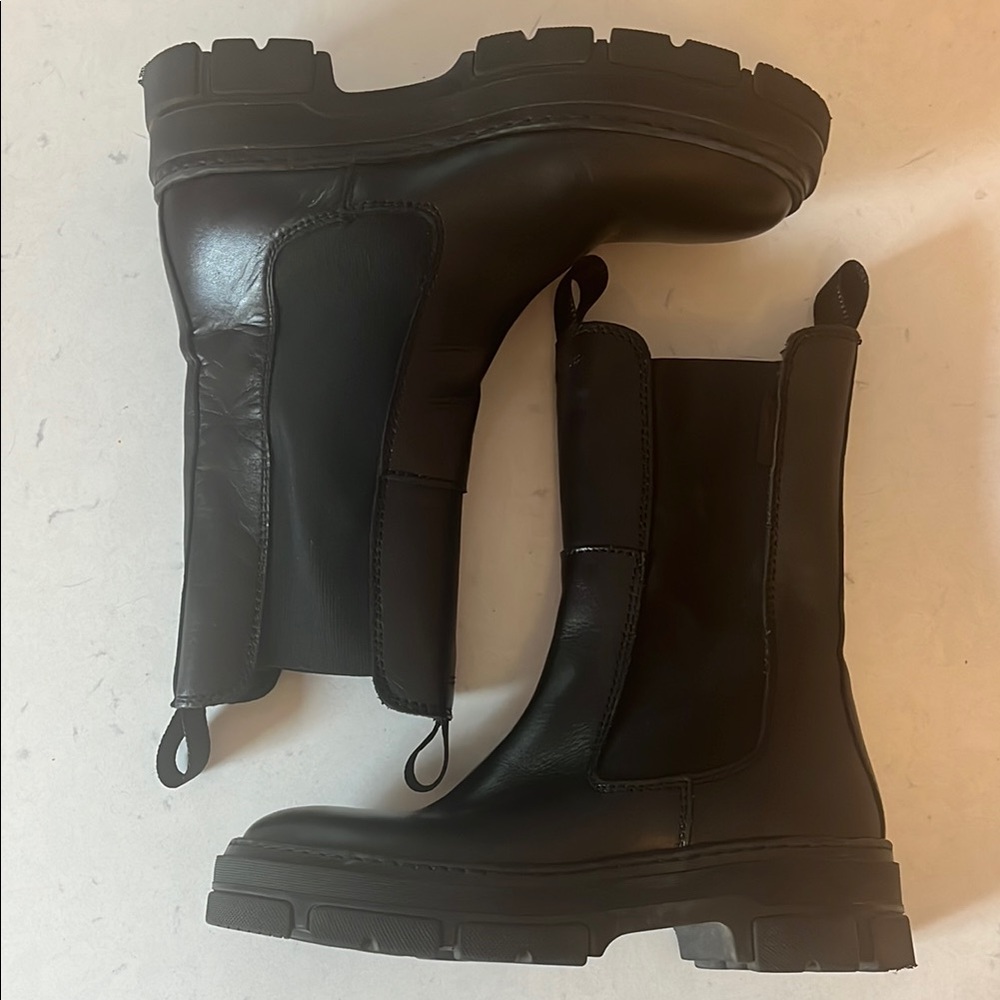 Gant high chelsea boot size 36 EUC